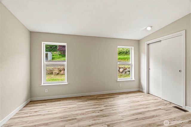 221 Parker Pl, Kelso, WA 98611