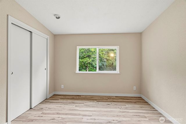 221 Parker Pl, Kelso, WA 98611