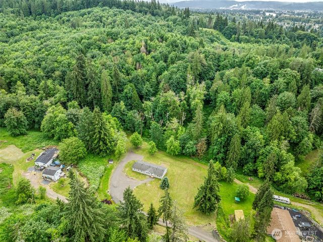 221 Parker Pl, Kelso, WA 98611