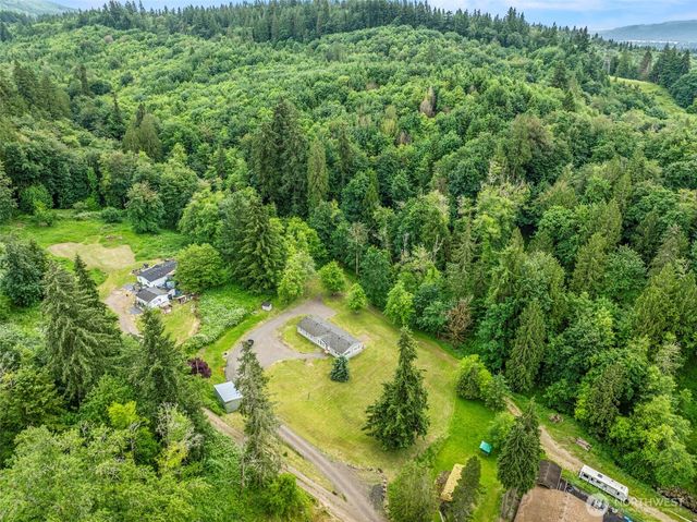 221 Parker Pl, Kelso, WA 98611