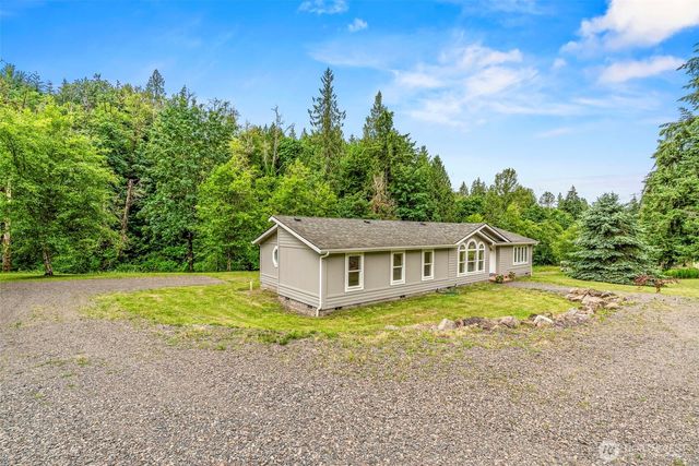 221 Parker Pl, Kelso, WA 98611
