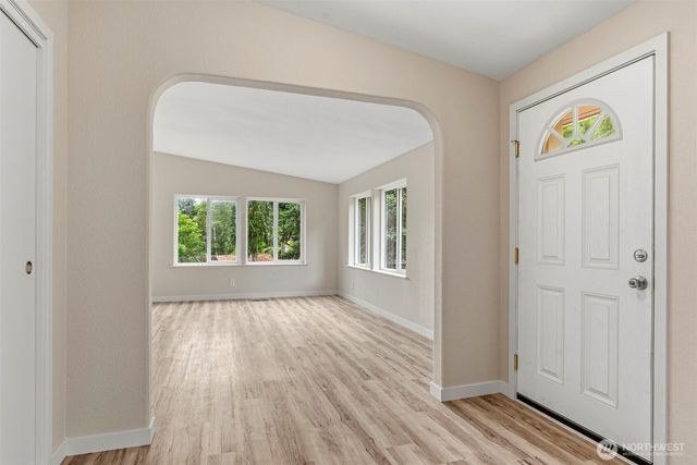 221 Parker Pl, Kelso, WA 98611