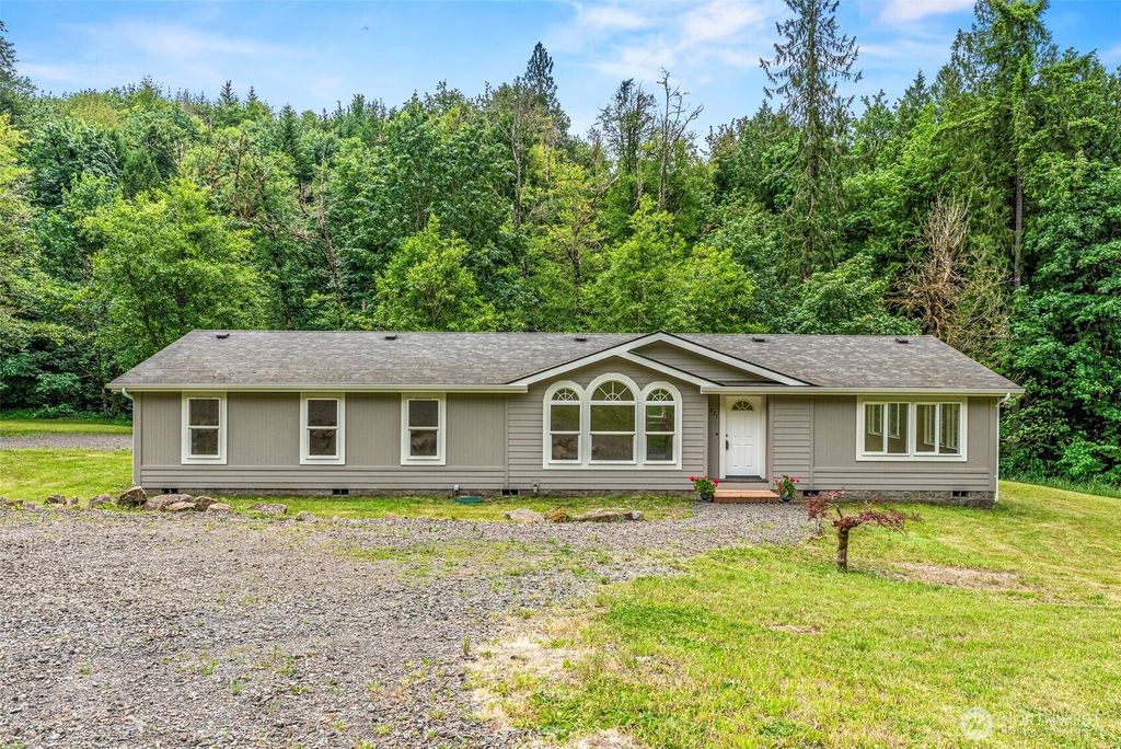 221 Parker Pl, Kelso, WA 98611