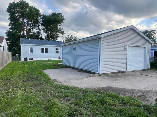 3532 10TH Avenue, Council Bluffs, IA 51501