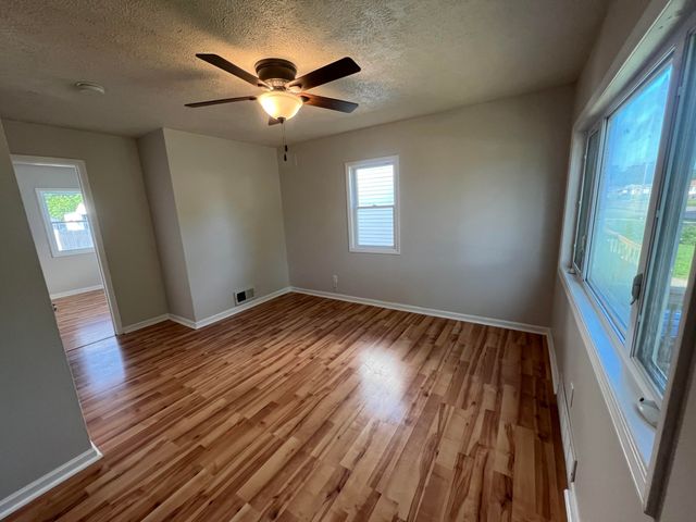 3532 10TH Avenue, Council Bluffs, IA 51501
