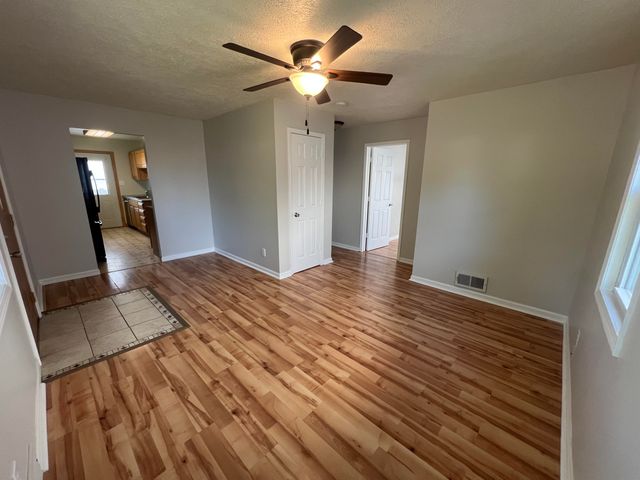 3532 10TH Avenue, Council Bluffs, IA 51501