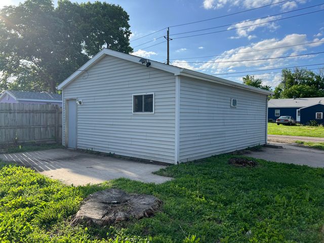 3532 10TH Avenue, Council Bluffs, IA 51501