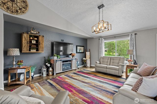 300 Cole Road, Kelso, WA 98626