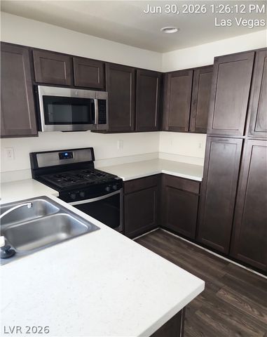 4141 Chamisa Cove Street, Las Vegas, NV 89115