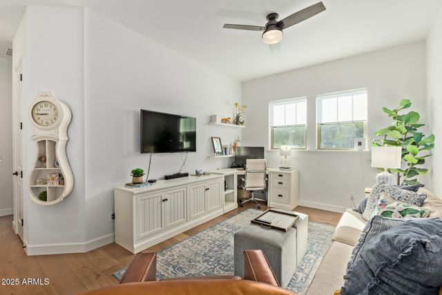 1936 W UNION PARK Drive, Phoenix, AZ 85085