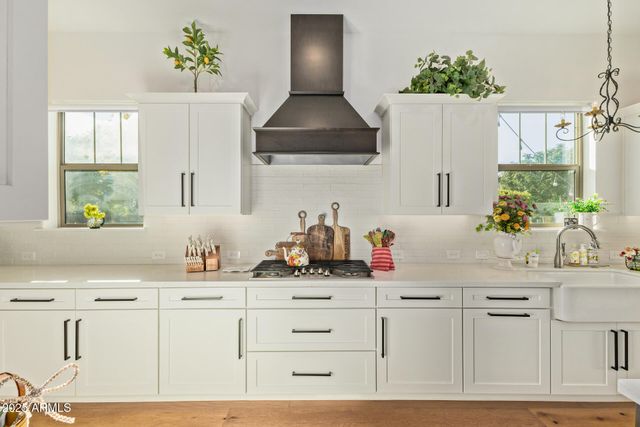 1936 W UNION PARK Drive, Phoenix, AZ 85085