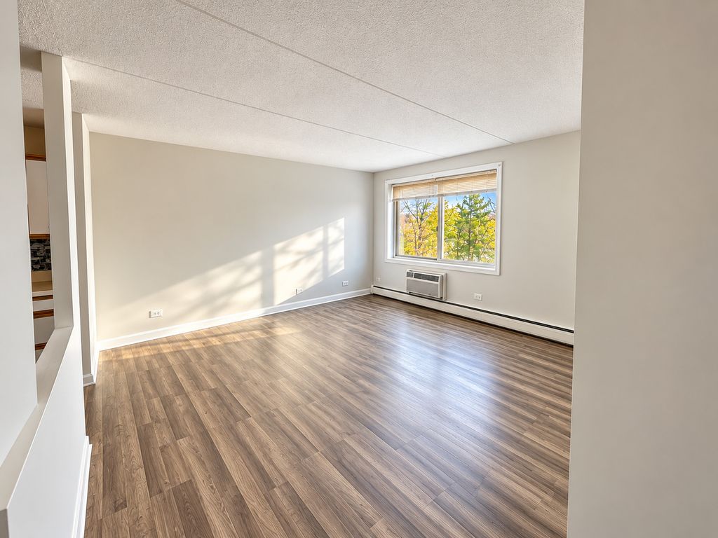 5011 VALLEY Lane 304, Streamwood, IL 60107 — photo 4