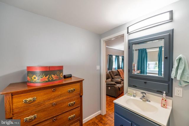 2616 FAUST RD, Gilbertsville, PA 19525