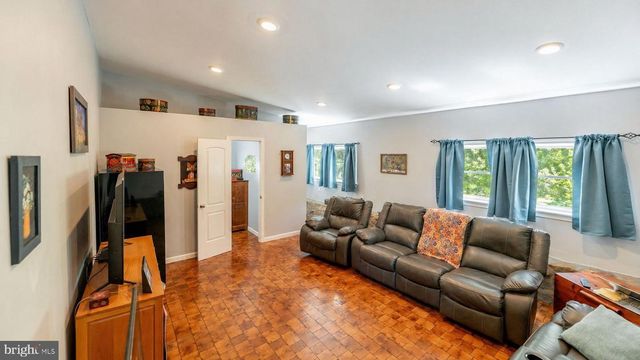 2616 FAUST RD, Gilbertsville, PA 19525