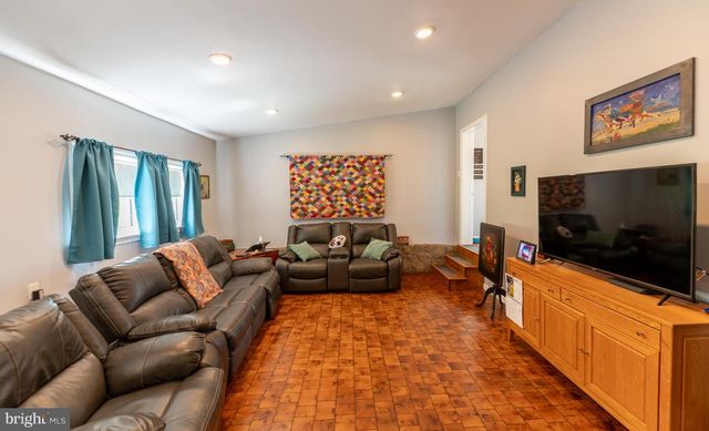 2616 FAUST RD, Gilbertsville, PA 19525