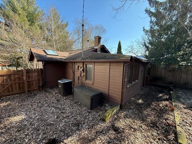 706 Briar Hill Road, Madison, WI 53711