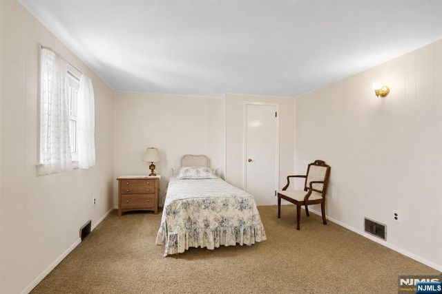 262 Linden Place, New Milford, NJ 07646