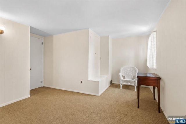 262 Linden Place, New Milford, NJ 07646