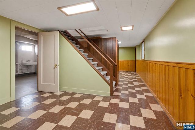 262 Linden Place, New Milford, NJ 07646