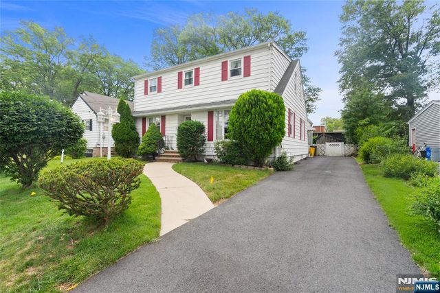 262 Linden Place, New Milford, NJ 07646