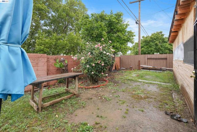1712 Utah St, Fairfield, CA 94533