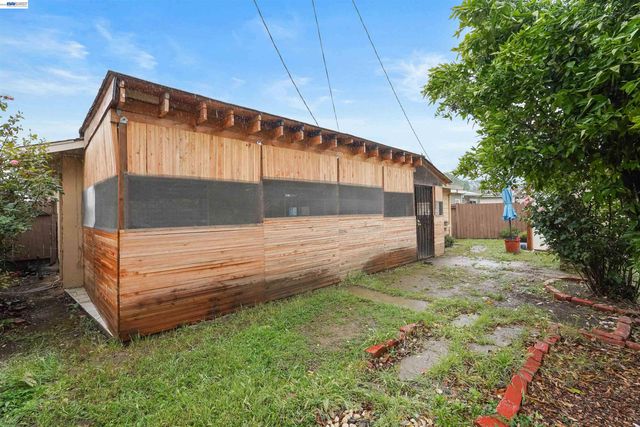 1712 Utah St, Fairfield, CA 94533