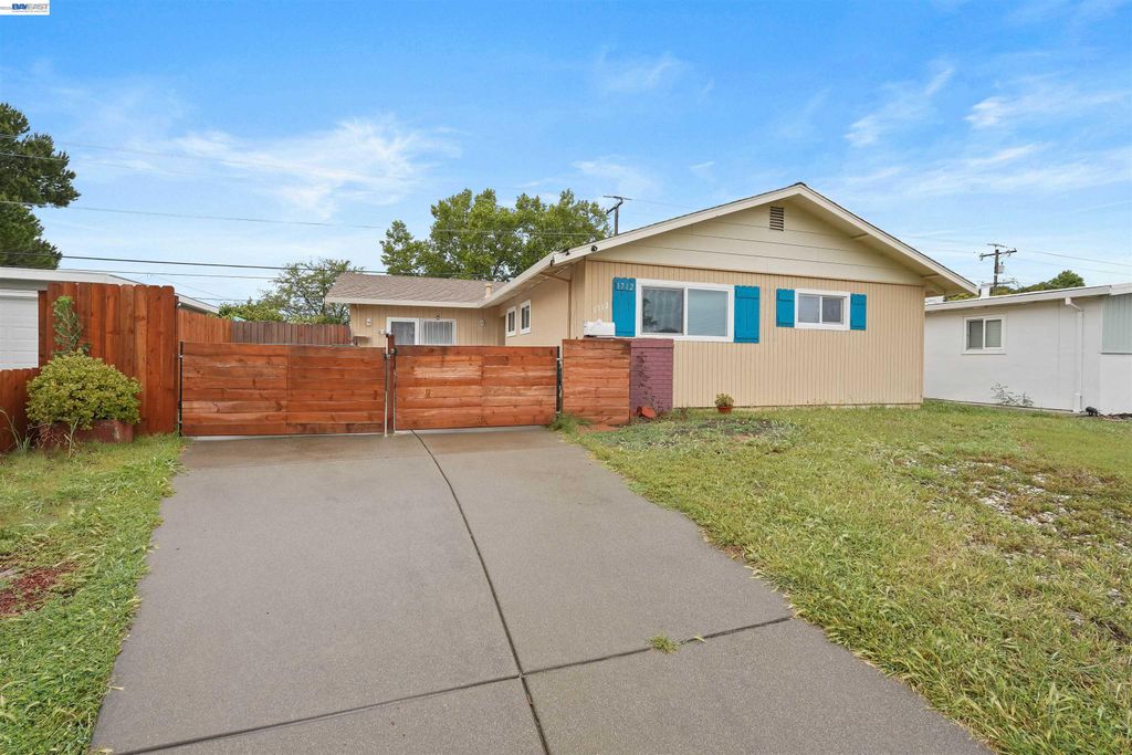 1712 Utah St, Fairfield, CA 94533