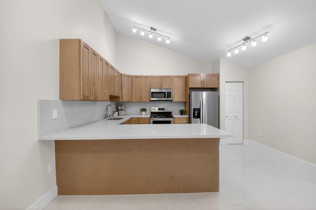 9939 Boca Gardens Trail D, Boca Raton, FL 33496