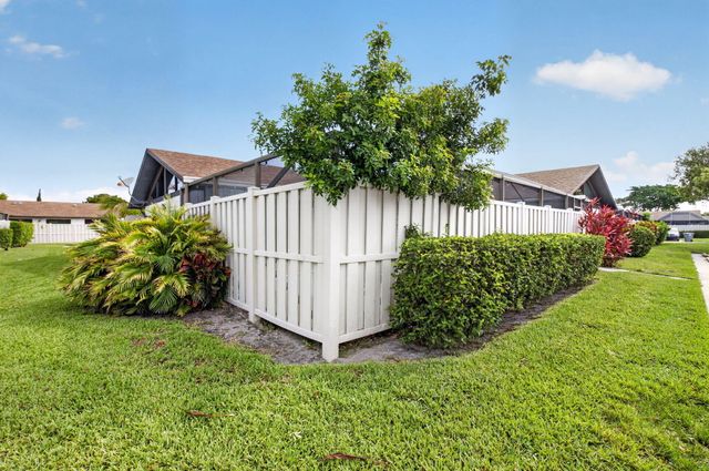 9939 Boca Gardens Trail D, Boca Raton, FL 33496