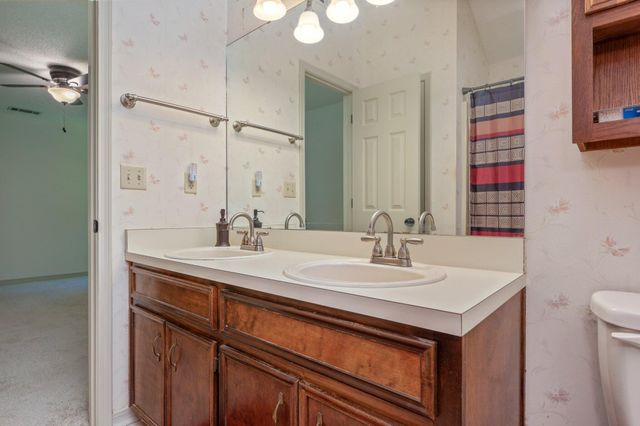 430 Northampton Circle, Fort Walton Beach, FL 32547