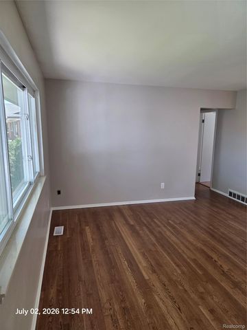 10952 Lesure, Sterling Heights, MI 48035