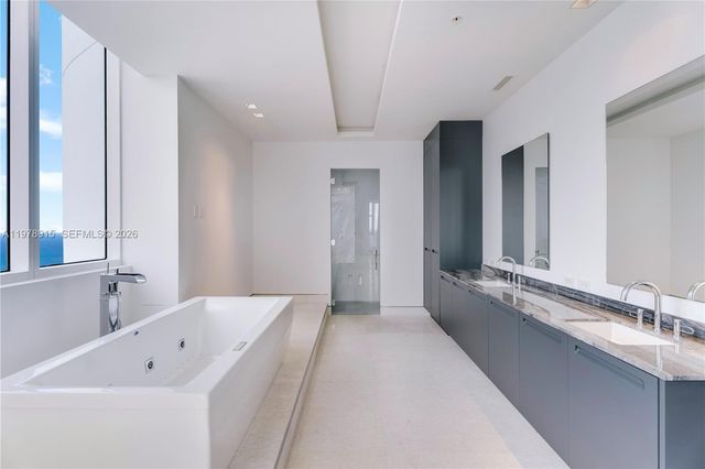 18201 E Collins Avenue TS1, Sunny Isles Beach, FL 33160