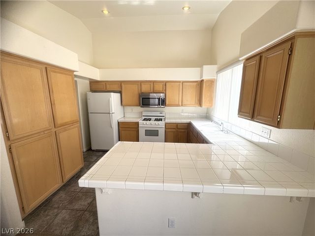 3741 Toroweap Ridge Street, Las Vegas, NV 89147