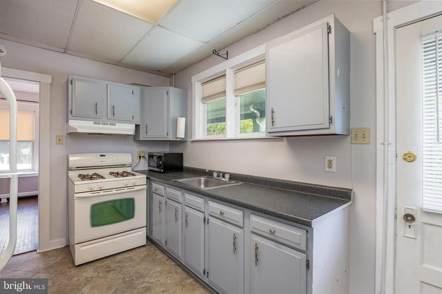 328 HIGH ST, Reading, PA 19606