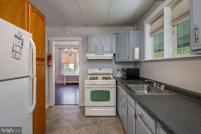 328 HIGH ST, Reading, PA 19606