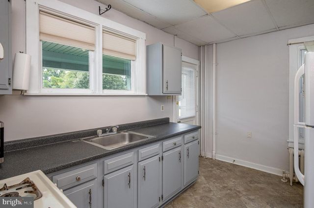 328 HIGH ST, Reading, PA 19606
