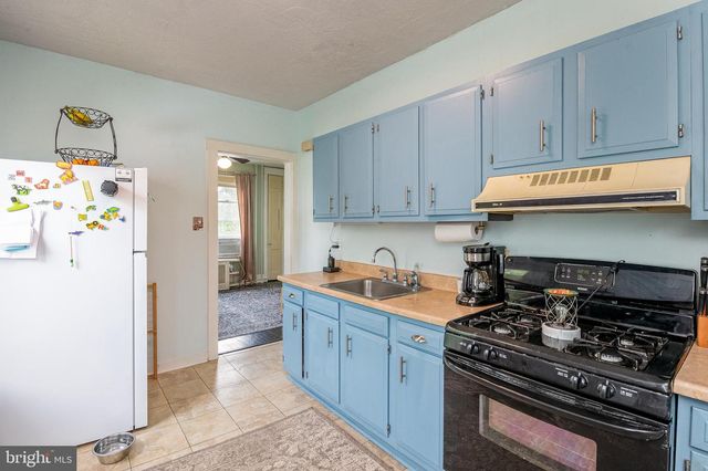 328 HIGH ST, Reading, PA 19606