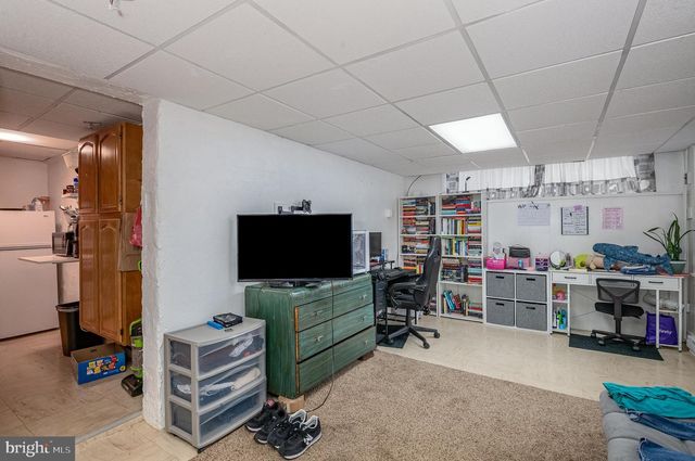 328 HIGH ST, Reading, PA 19606