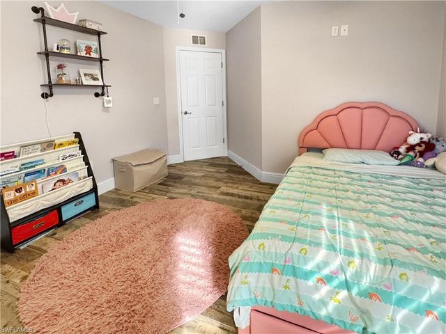 2220 SW 21st ST, Cape Coral, FL 33991