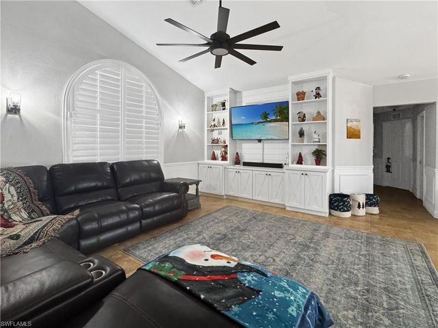 2220 SW 21st ST, Cape Coral, FL 33991