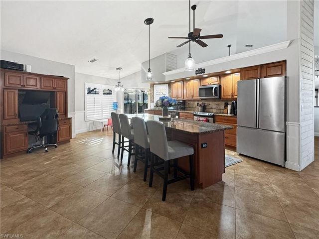 2220 SW 21st ST, Cape Coral, FL 33991