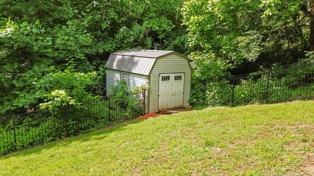 414 Lake Forest Drive, Somerset, KY 42503