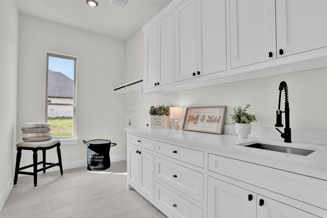 7637 County Road 1052, Celeste, TX 75423