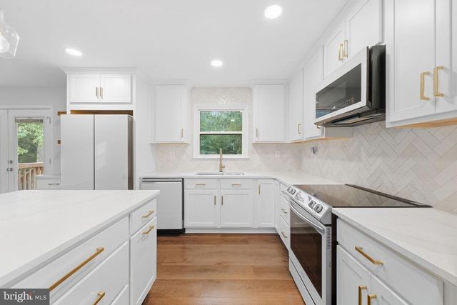 11567 DEER LN, La Plata, MD 20646