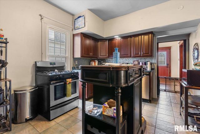 236 N English Avenue, Springfield, IL 62702