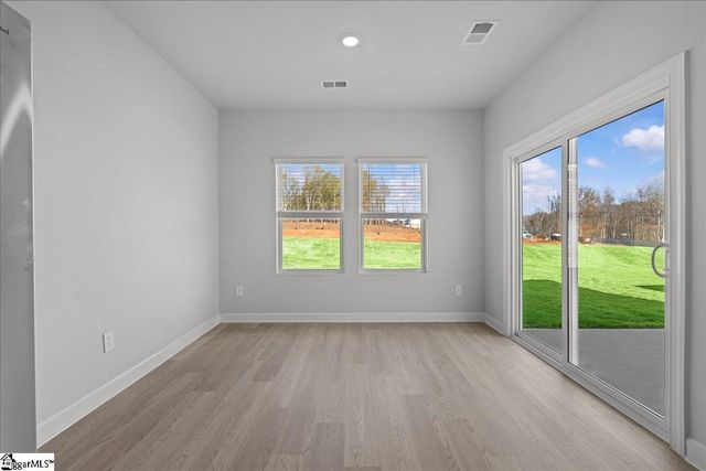 668 Cozy Bluff Road, Spartanburg, SC 29301