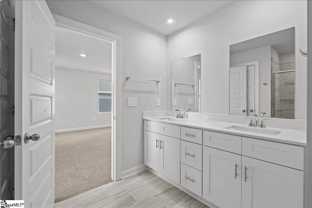 668 Cozy Bluff Road, Spartanburg, SC 29301