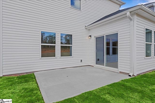 668 Cozy Bluff Road, Spartanburg, SC 29301