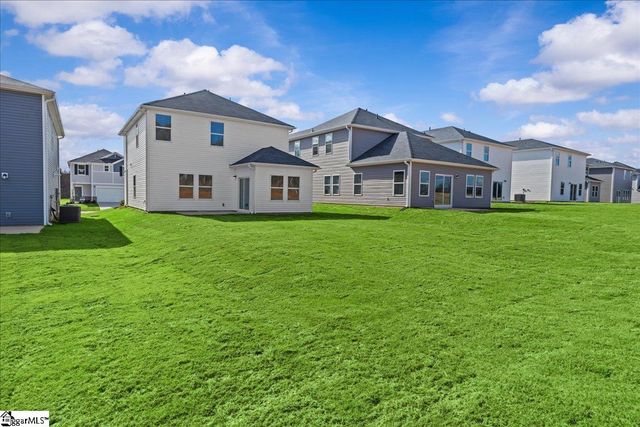 668 Cozy Bluff Road, Spartanburg, SC 29301