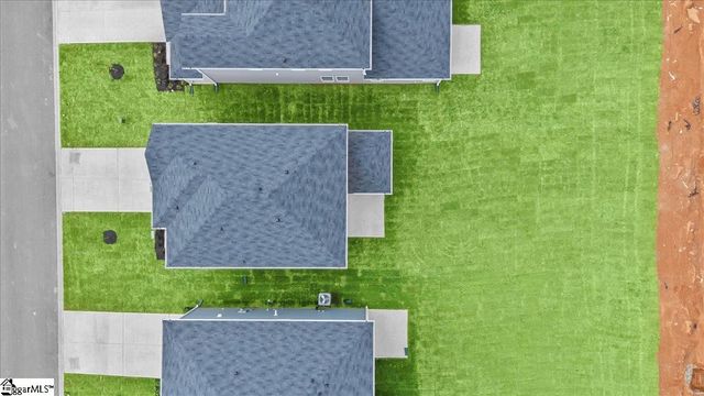 668 Cozy Bluff Road, Spartanburg, SC 29301